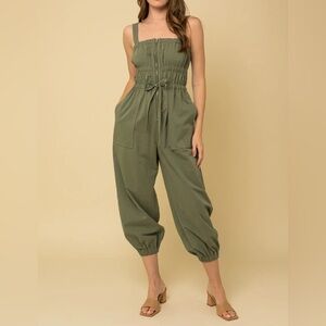 Gilli olive green Jumpsuit with Tie Waist size medium
